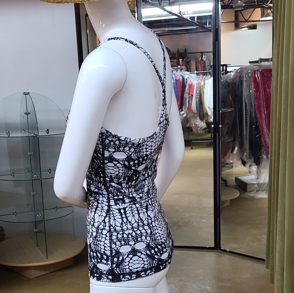 🦋Lululemon Racerback Tank - Picture 8 of 10